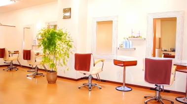 ヘア＆メイク ポトス【ﾍｱｱﾝﾄﾞﾒｲｸﾎﾟﾄｽ】